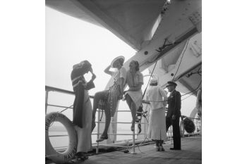 Reportage de mode à bord du transatlantique Champlain. / Collections Roger-Viollet / BHVP